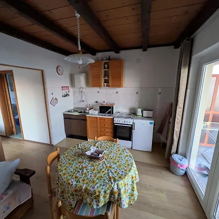 Lili Apartment *