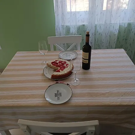 Lili Апартаменты *